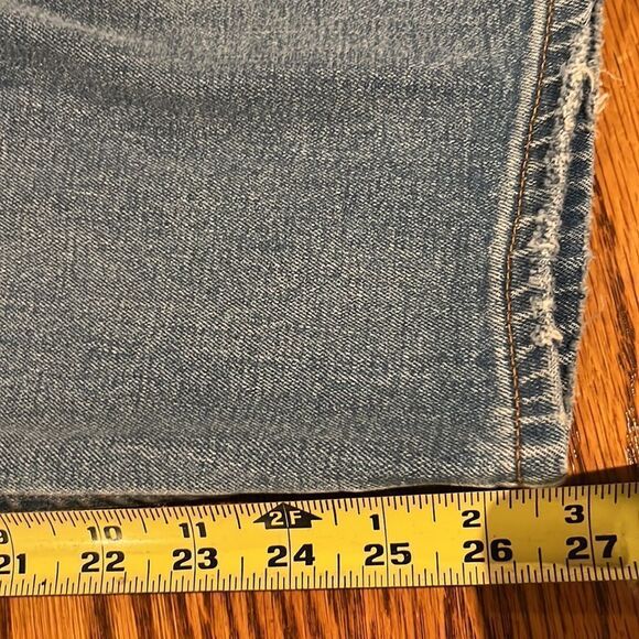 NWT Abercrombie & Fitch The Mom High Rise Women’s Jeans Size 37/24R plus size. - Picture 11 of 11